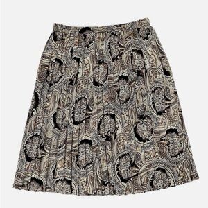 Alfred Dunner Elegant Black and Cream Paisley Skirt
